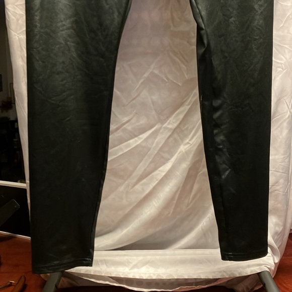 Wild Fable Women’s Spandex Pants - Picture 3 of 6